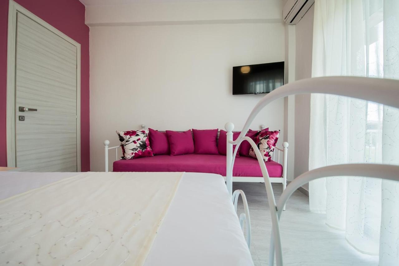 ניאה פלאגיה Chelona Apartments מראה חיצוני תמונה