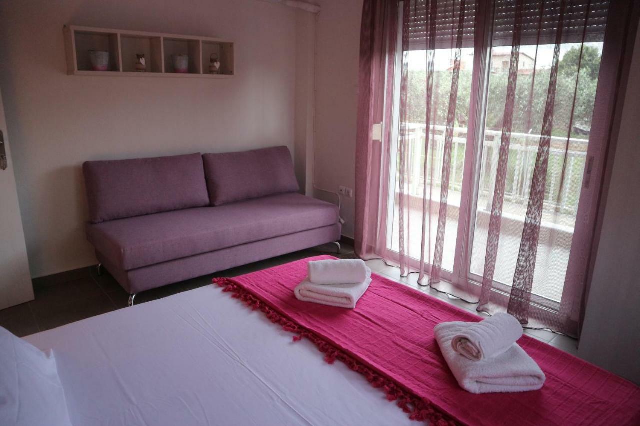 ניאה פלאגיה Chelona Apartments מראה חיצוני תמונה