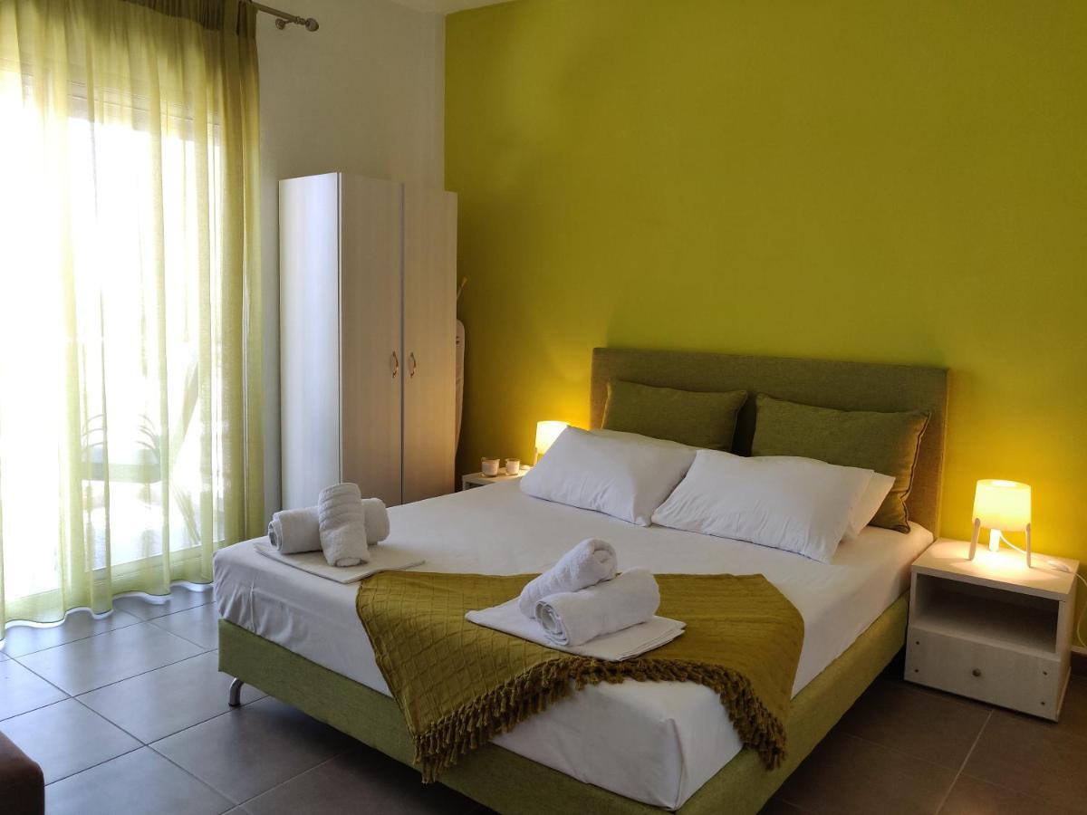 ניאה פלאגיה Chelona Apartments מראה חיצוני תמונה